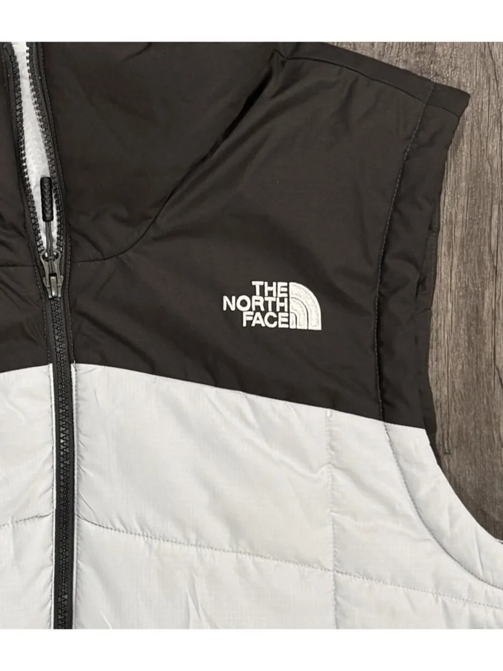 NWT The North Face Roamers High Rise Vest Men's Size XL Black And Grey